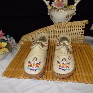 Vintage Taos SW'rn  Leather Indian moccasins